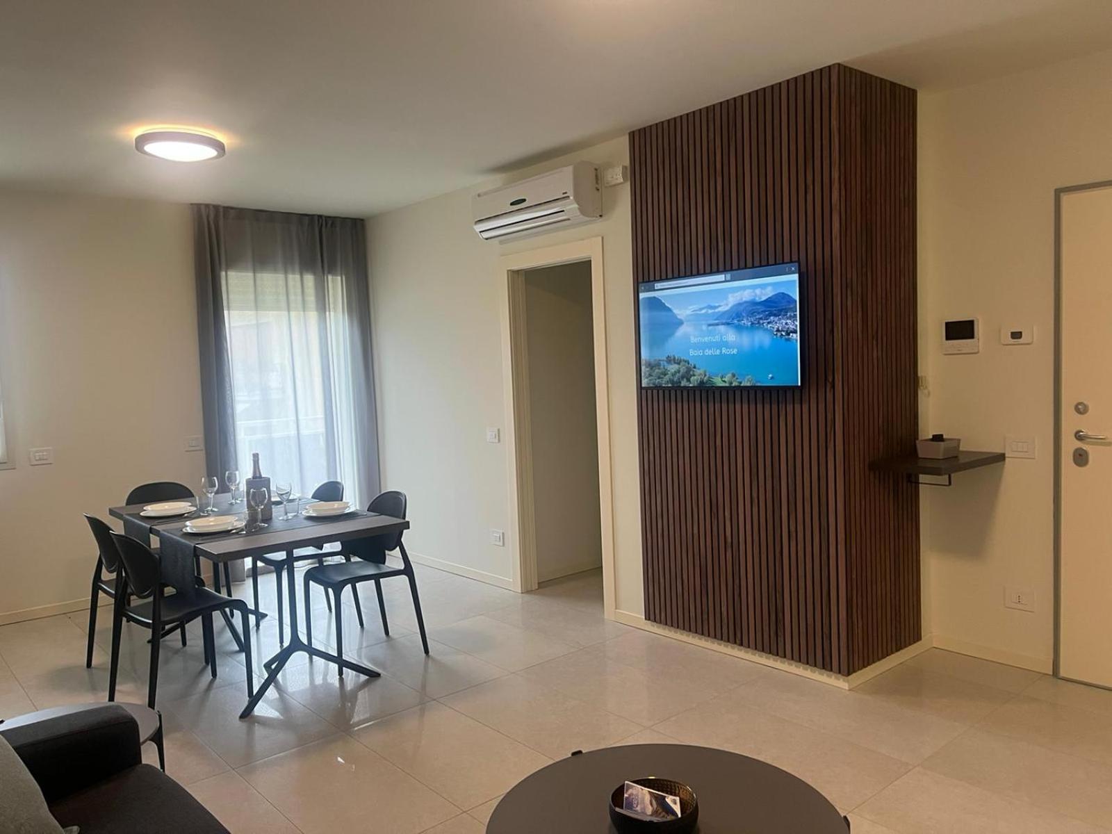 Baia Delle Rose Via Roma 111 Διαμέρισμα Costa Volpino Δωμάτιο φωτογραφία